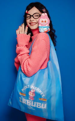 Image of THE MONSTER Wacky Mart Series Cup Noodles Figure Storage Bag - Seafood